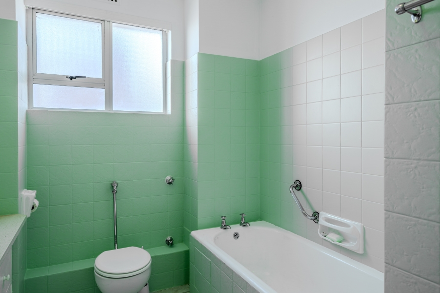 2 Bedroom Property for Sale in Mouille Point Western Cape